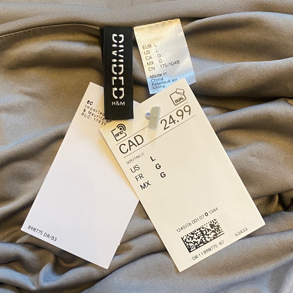 Divided One-Shoulder Grey Mini Dress - Picture 4 of 6